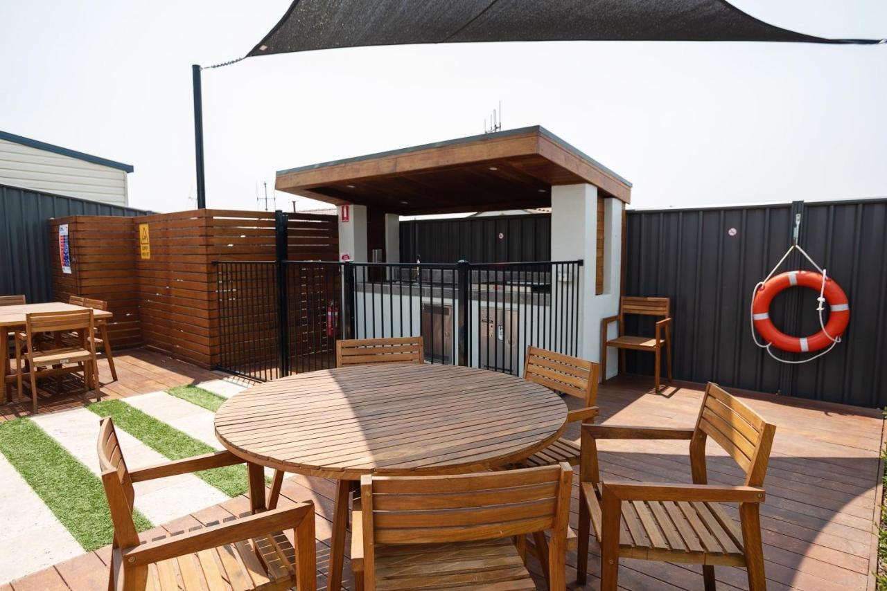 Crestview Tourist Park Otel Queanbeyan Dış mekan fotoğraf