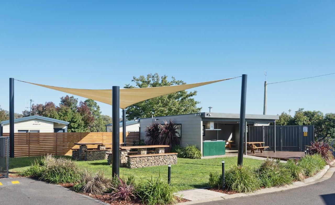 Crestview Tourist Park Otel Queanbeyan Dış mekan fotoğraf
