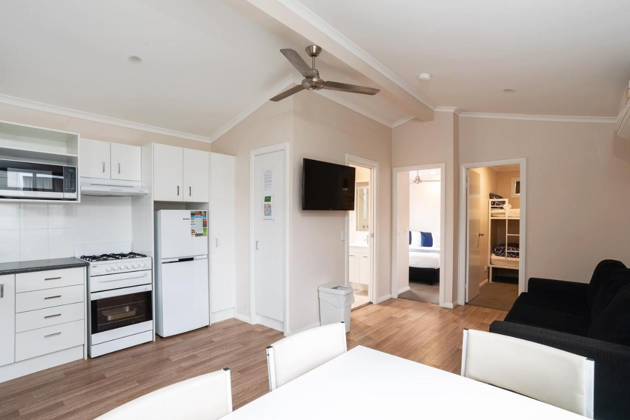 Crestview Tourist Park Otel Queanbeyan Dış mekan fotoğraf