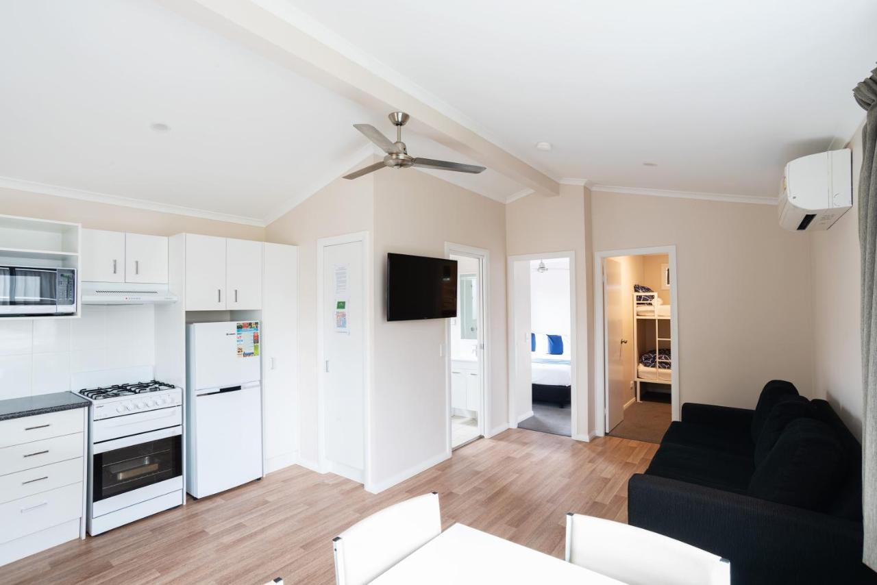 Crestview Tourist Park Otel Queanbeyan Dış mekan fotoğraf